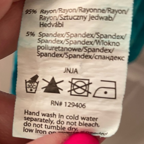 GENTLY USED VENUS SIZE LARGE SLEEVELESS BEADED TOP UNEVEN HEM TIE DYED LOOK - Picture 12 of 13